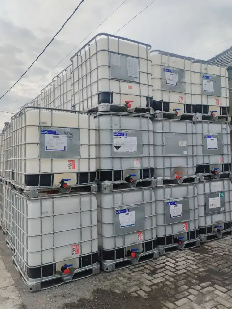 IBC Tank 1000 liter / Tandon Kimia , Solar , Minyak , Air