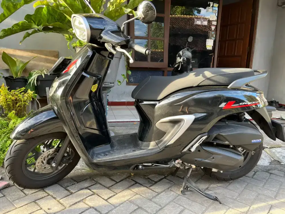 Stylo hitam black glosy 2025 low km gbm