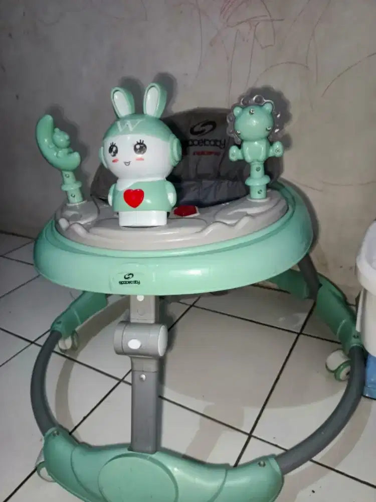Baby walker spacebaby