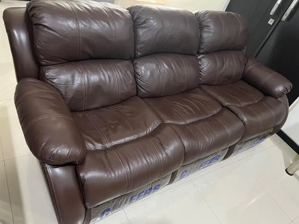 Sofa recliner cheers