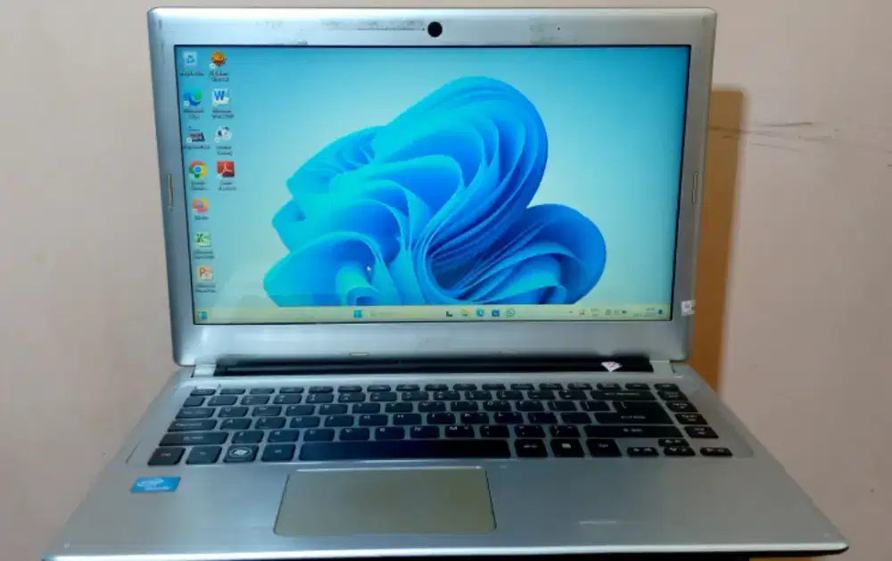 Laptop Acer slim mulus Ram 6GB Windows11 no minus