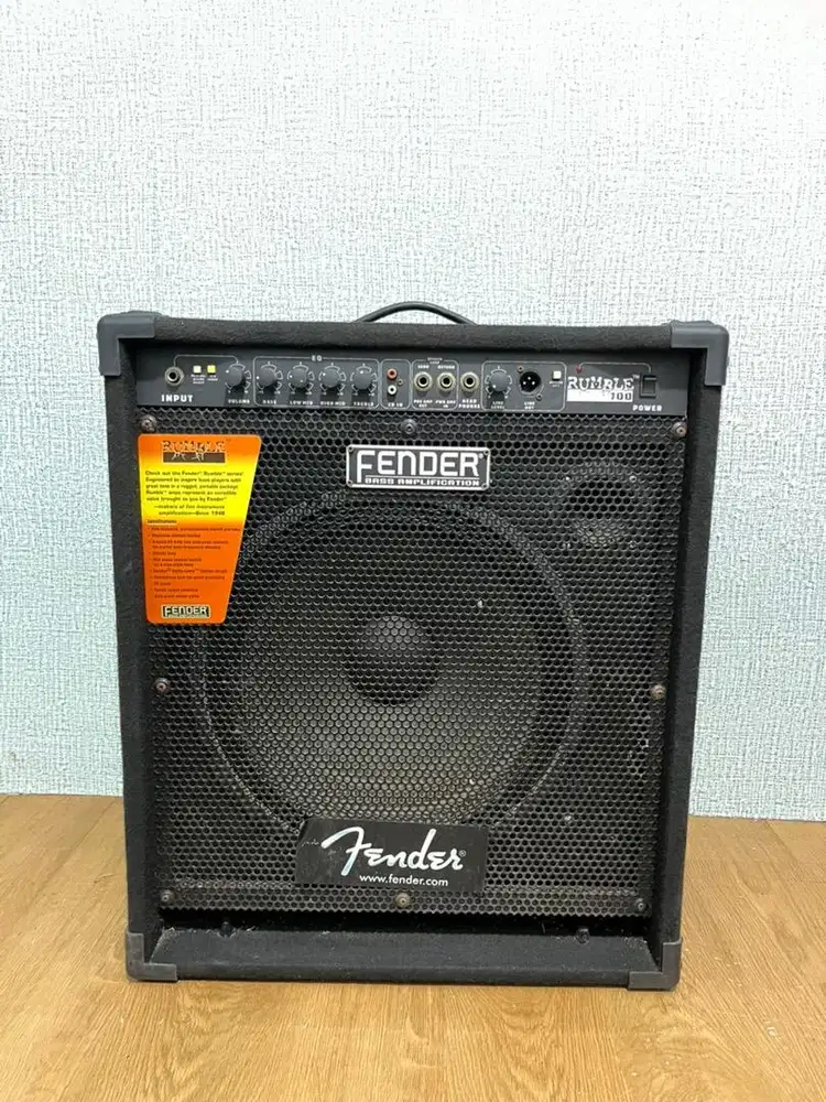 Ampli bass fender rumble 100 V1