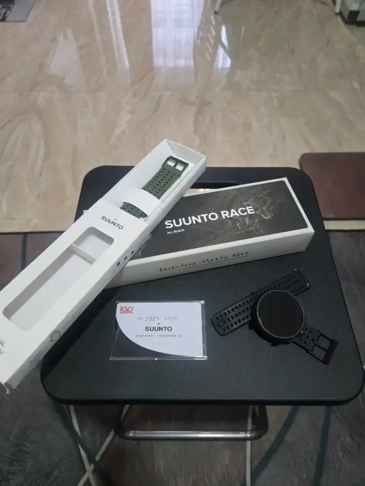 Suunto Race All Black