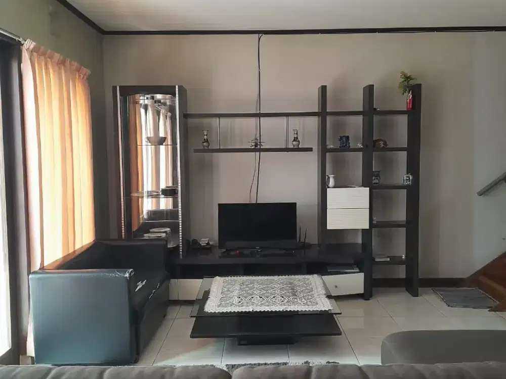 DIJUAL RUMAH MINIMALIS FULL FURNISHED LINGKUNGAN ASRI DI AWILIGAR