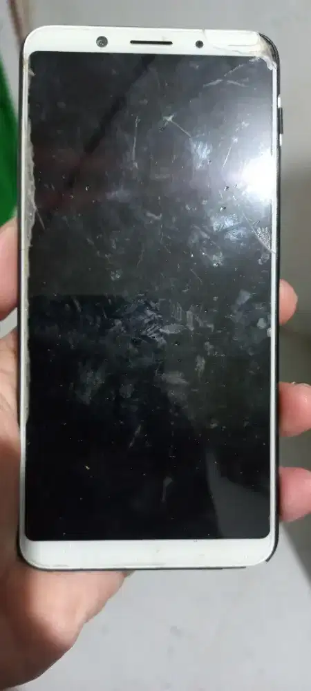 Oppo F5 Mati total