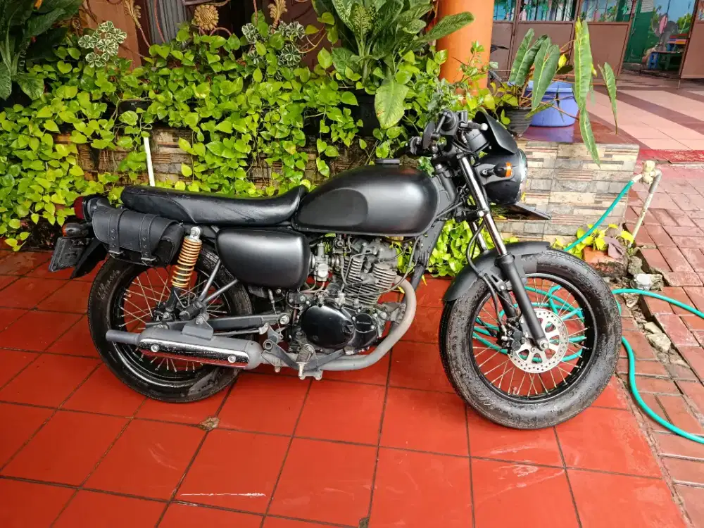 Kawasaki W175 Second