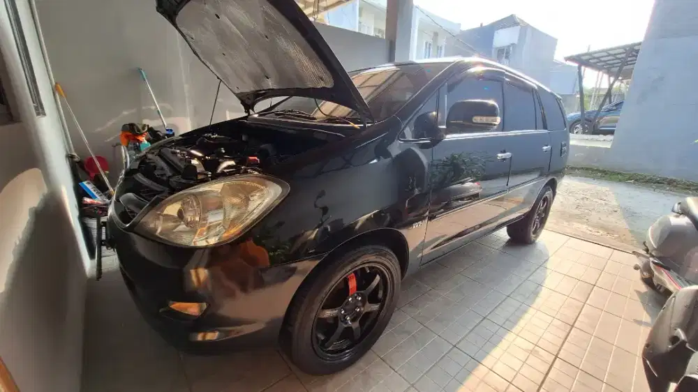 Toyota Kijang Innova 2007 Bensin