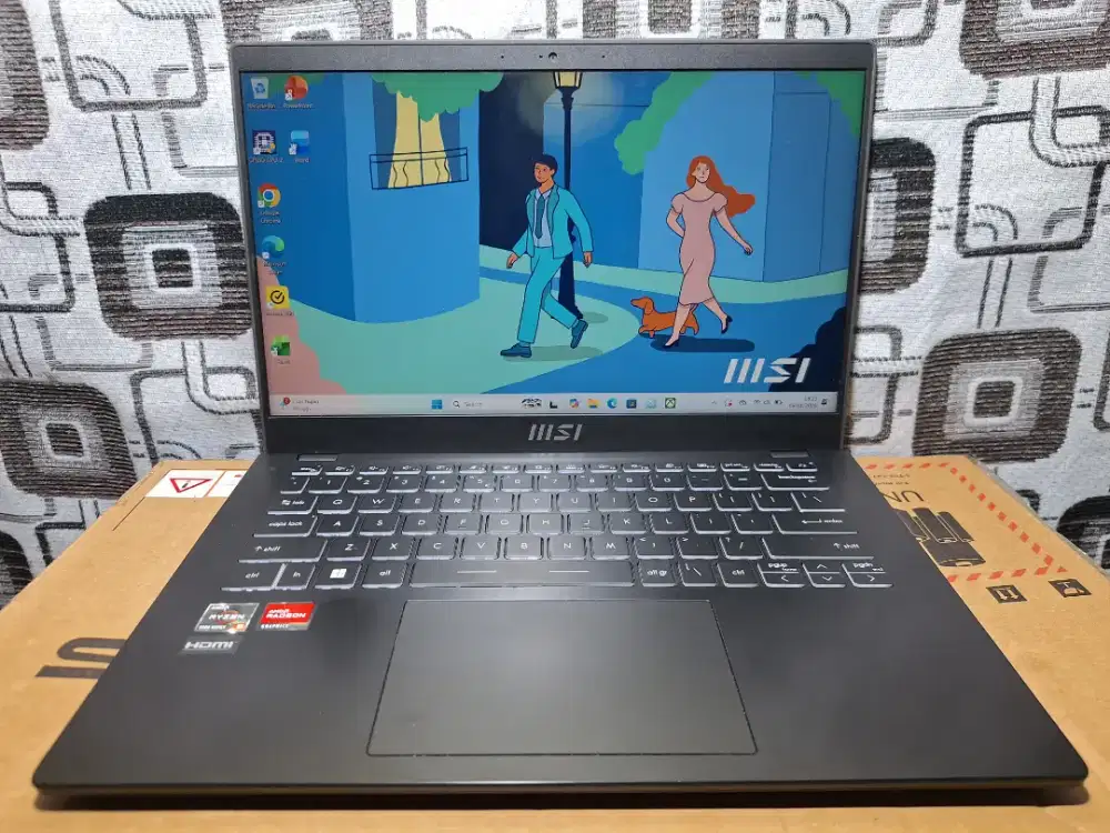 Laptop Msi Ryzen 5 ram 8gb ssd 512gb keyboard nyala layar FHD slim