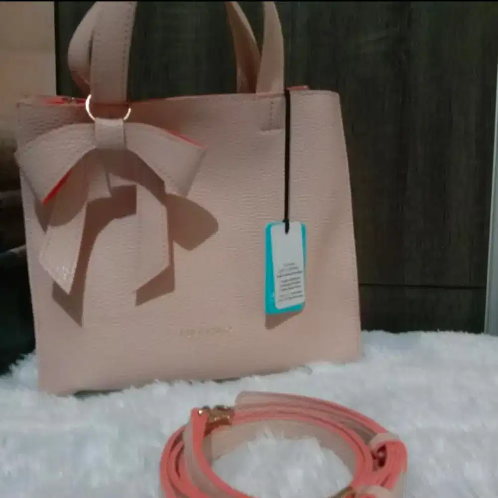 Tas selempang wanita / tas jinjing wanita