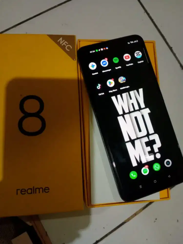 Realmi 8  bekas seperti baru