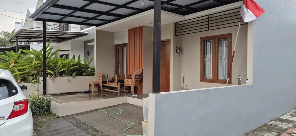 Disewakan rumah siap huni dekat dengan toll, sekolahan, pasar,dan mall
