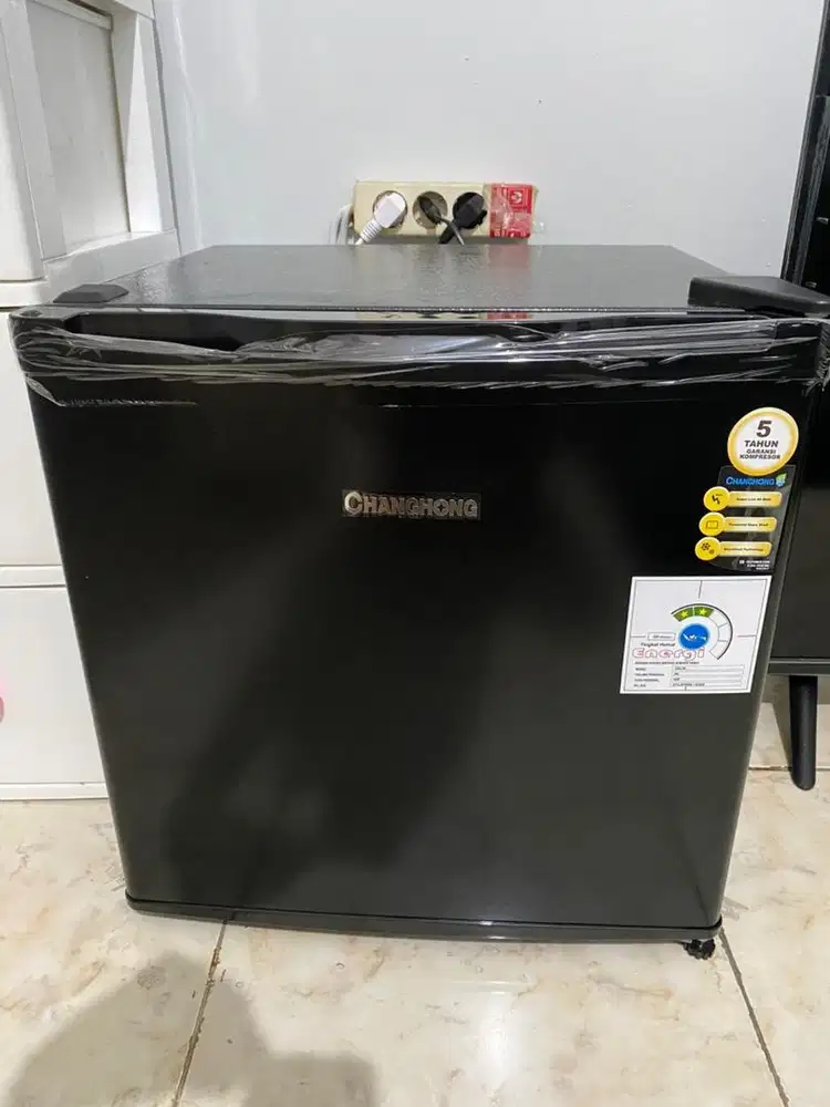 Kulkas Mini baru pake sebulan