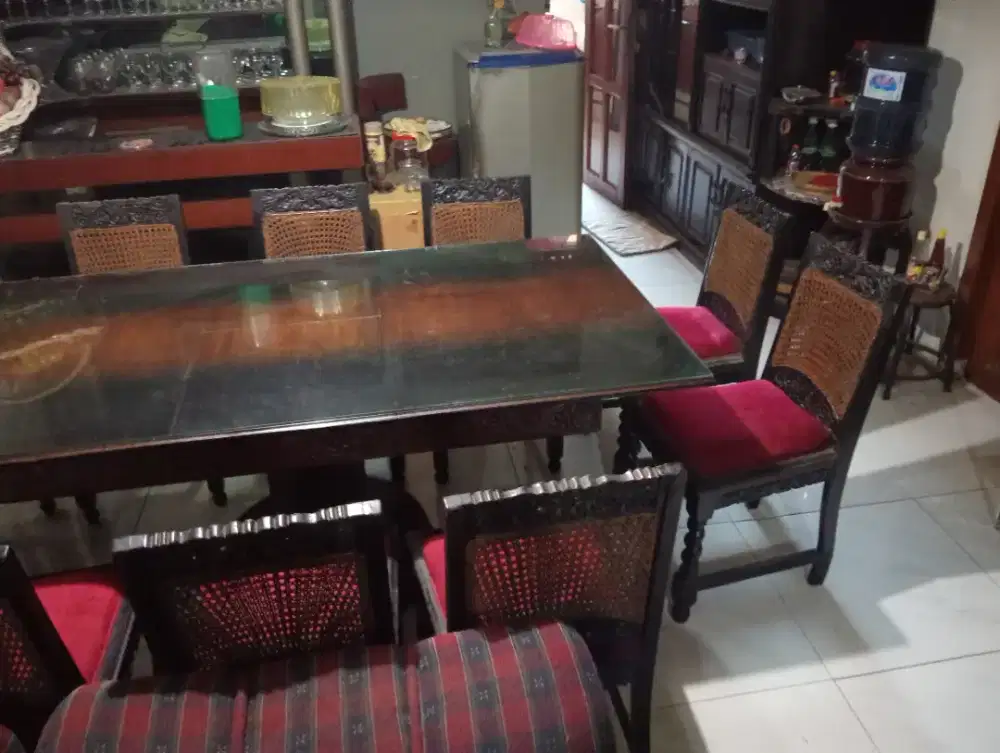 Meja Makan + 10 kursi (langka antik) jati kuat