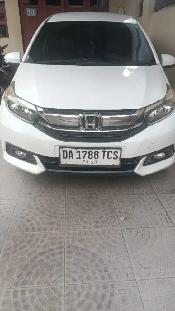 Honda mobillio E metik 2017