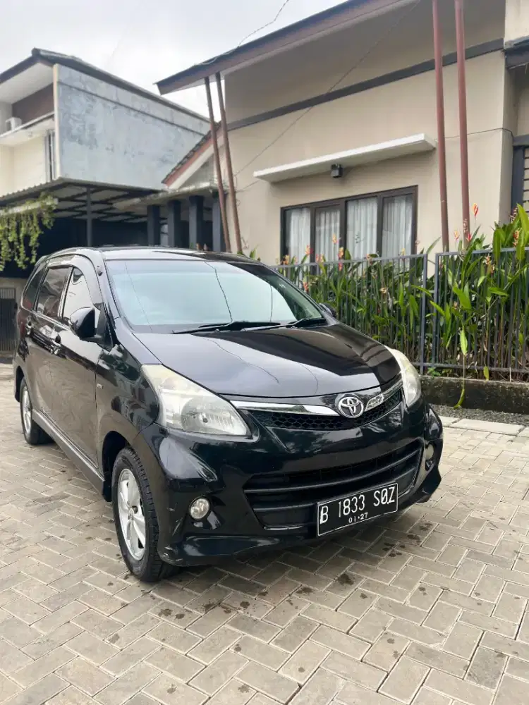 Veloz 1.5 AT Tgn Pertama dari Baru Mulus Sekali