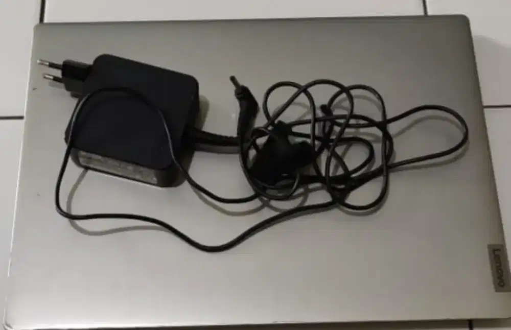 Laptop Lenovo Ideapad Slim 3 Celeron N4020