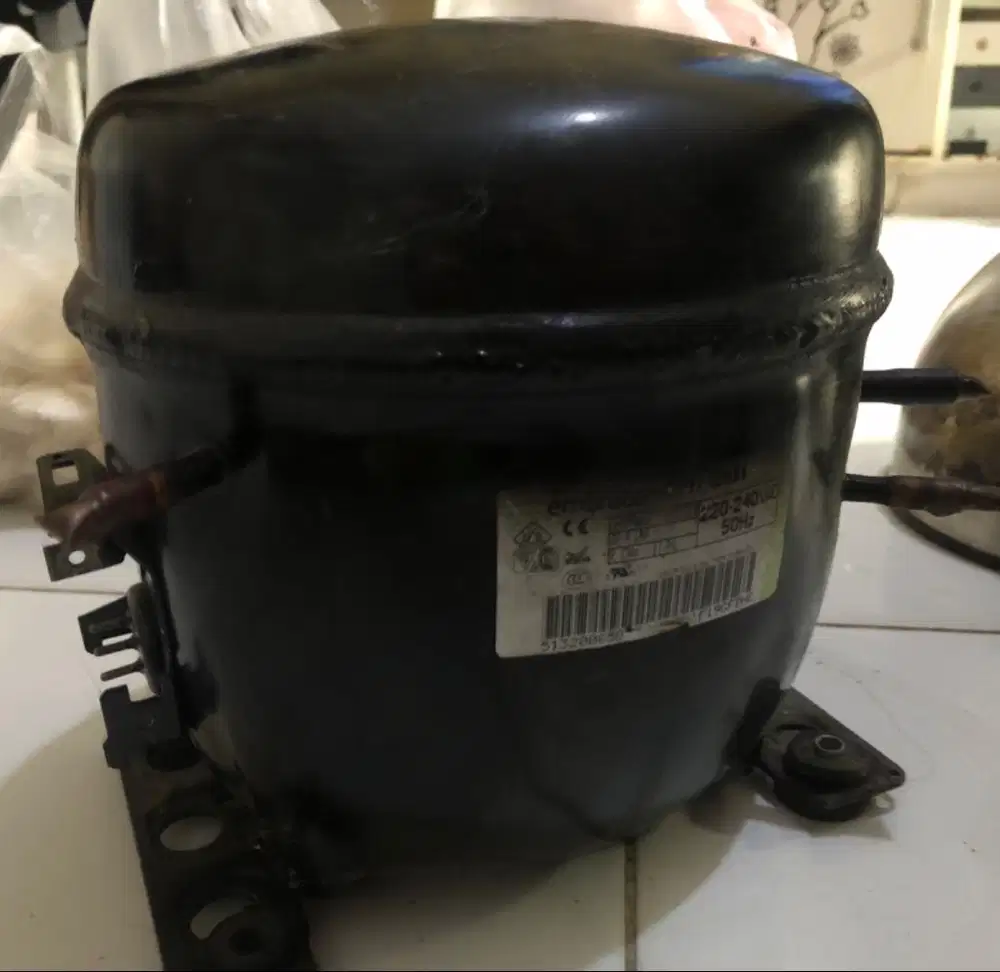 Kompressor Kulkas 2 Pintu Embraco Rusak