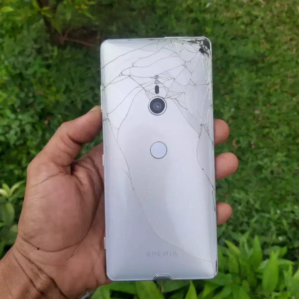 Sony Xperia xz3 4/64gb normal minus lcd dan kesing belakang
