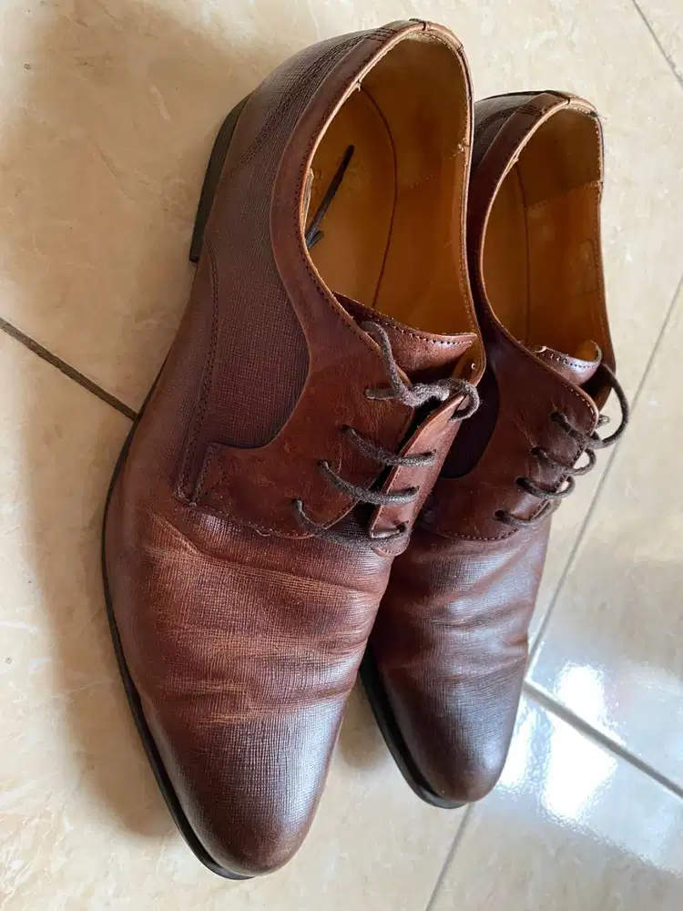 Sepatu pantofel Pedro pria preloved