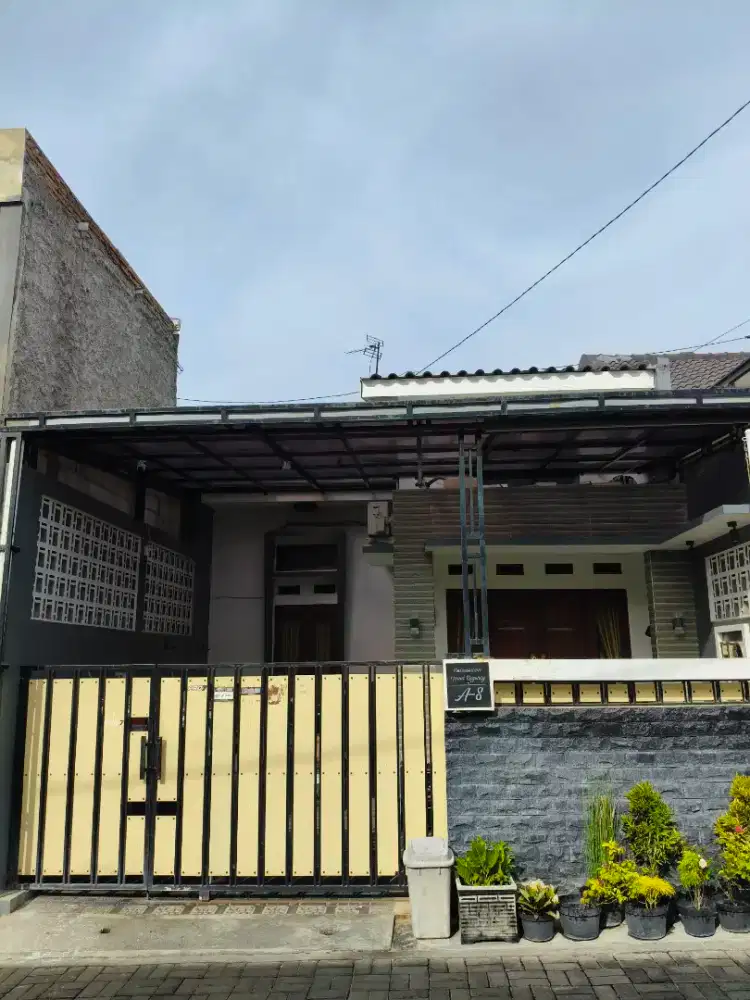 DIJUAL RUMAH DIPLESUNGAN