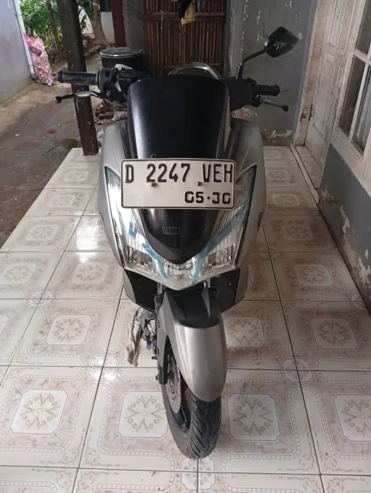 Jual yamaha lexi 2019 abu2