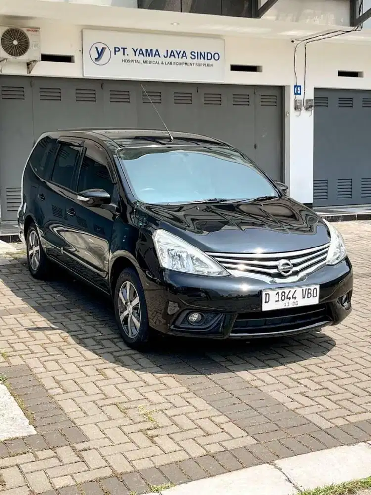 Dp 16 jt Nissan Grand Livina XV Matic 2017