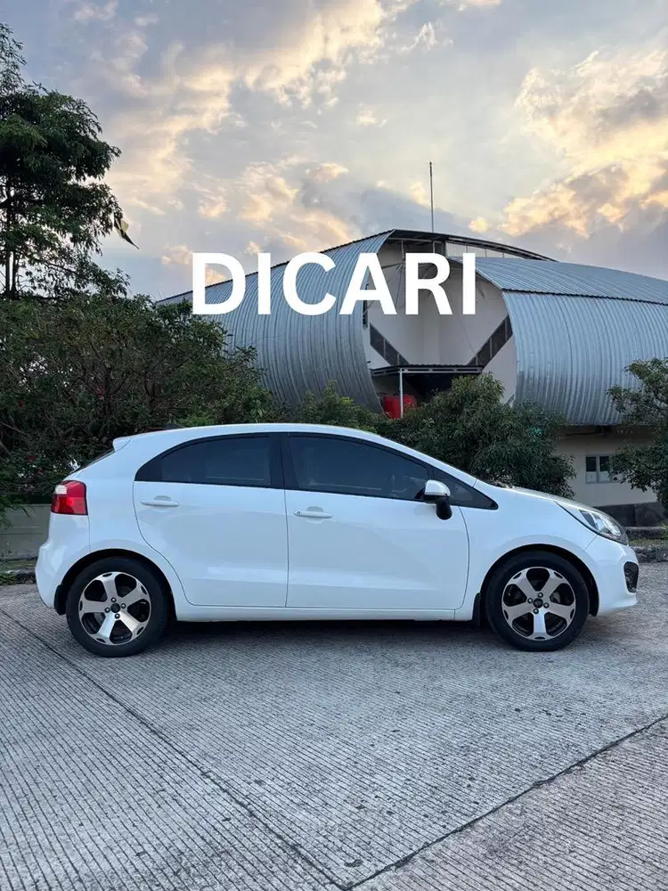 Dicari Kia Rio AT