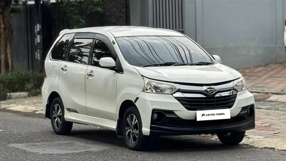 XENIA R SPORTY 2016 / 2015 Manual Bagus Murah Kredit Bekas Surabaya