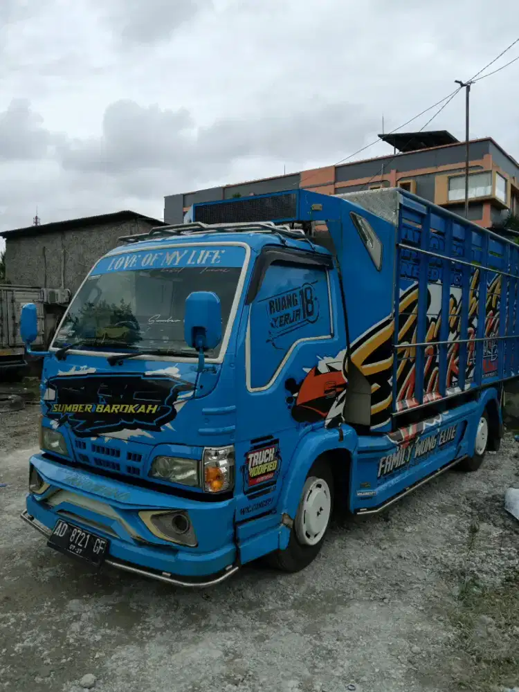 Truck bak Isuzu 2012 tinggal pakai ,sudah fulll variasi,lok kapuk jkt