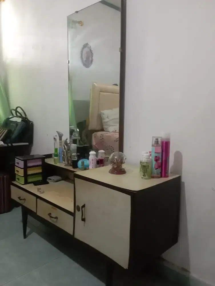 Turun harga Jual murah meja rias jengki vintage