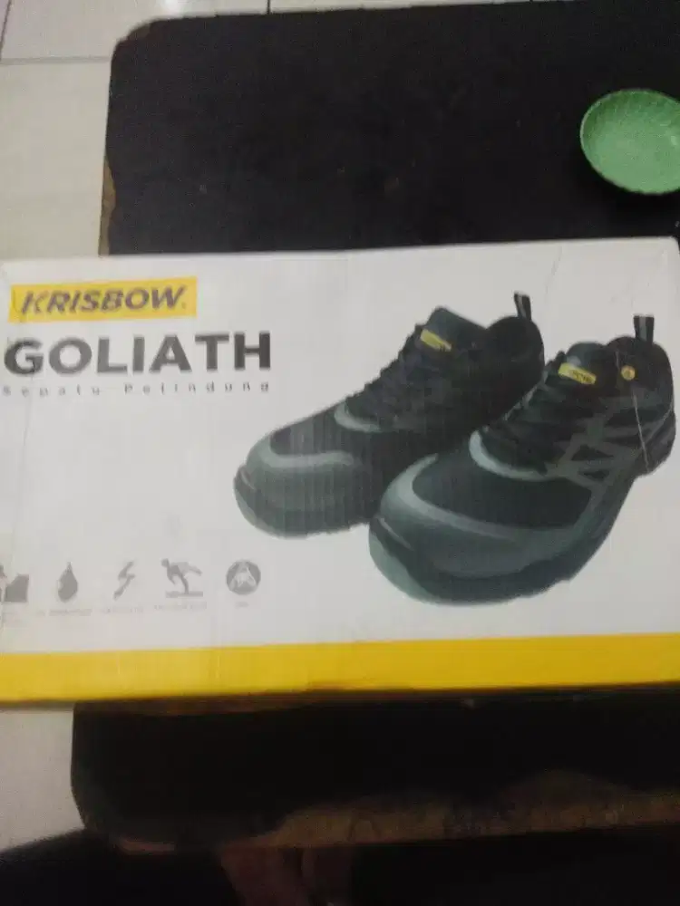 Sepatu safety krisbow