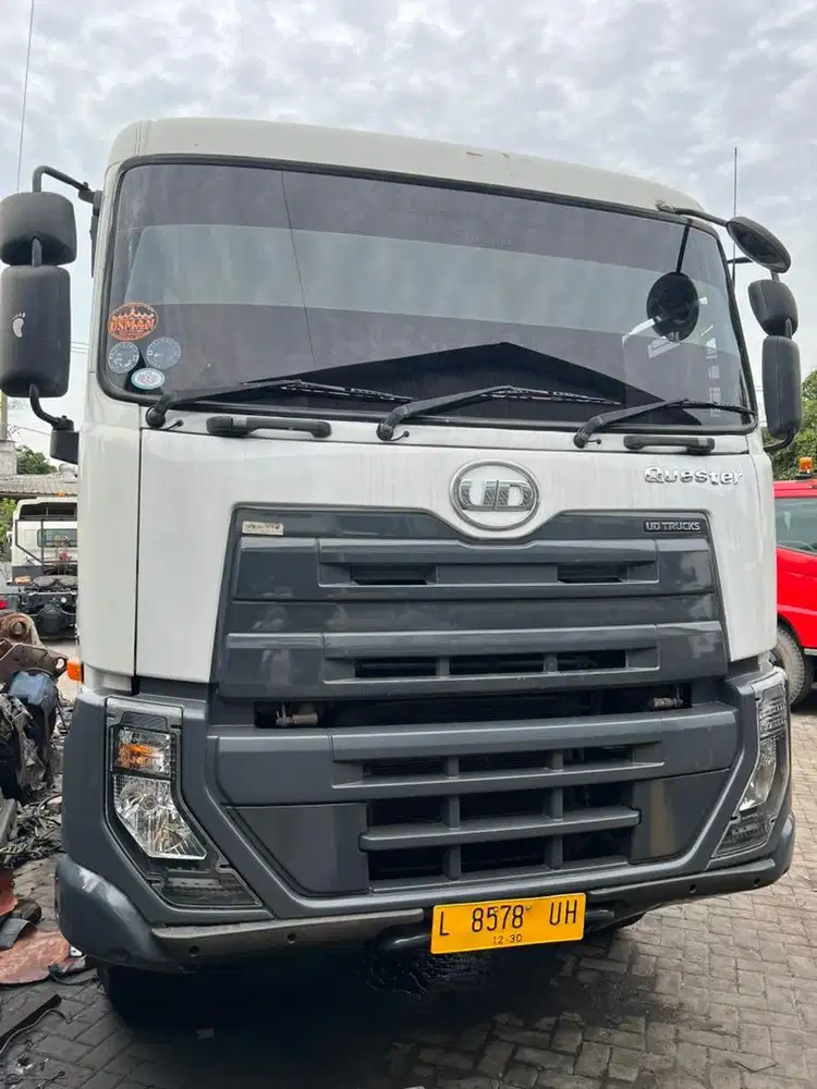 Quester Tractor Head 2017