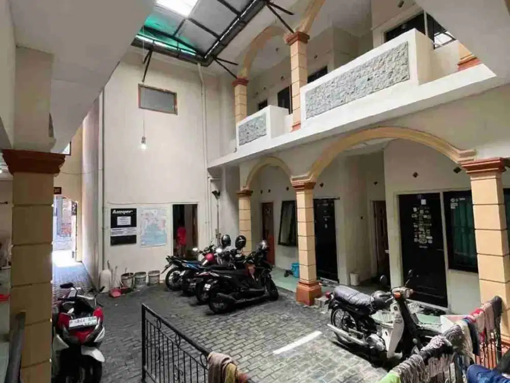 turun harga kost bunga merah Suhat kota malang