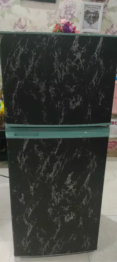 Kulkas 2 pintu sharp siap pakai