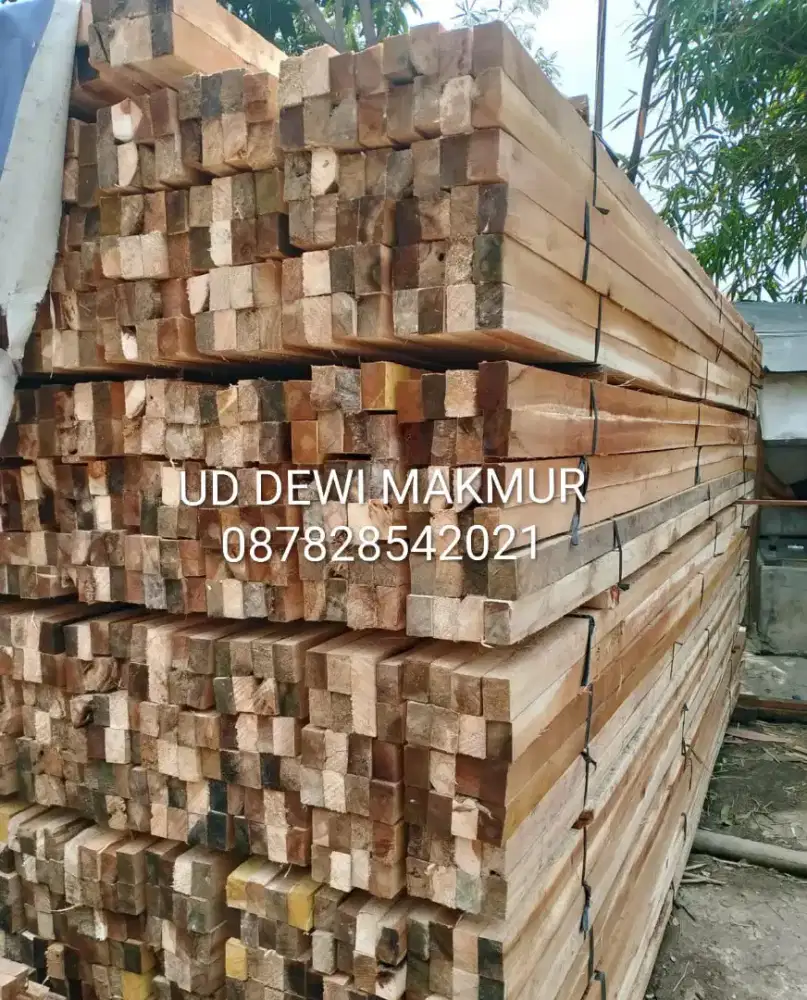 Jual bambu steger,kaso, triplek, balok dll