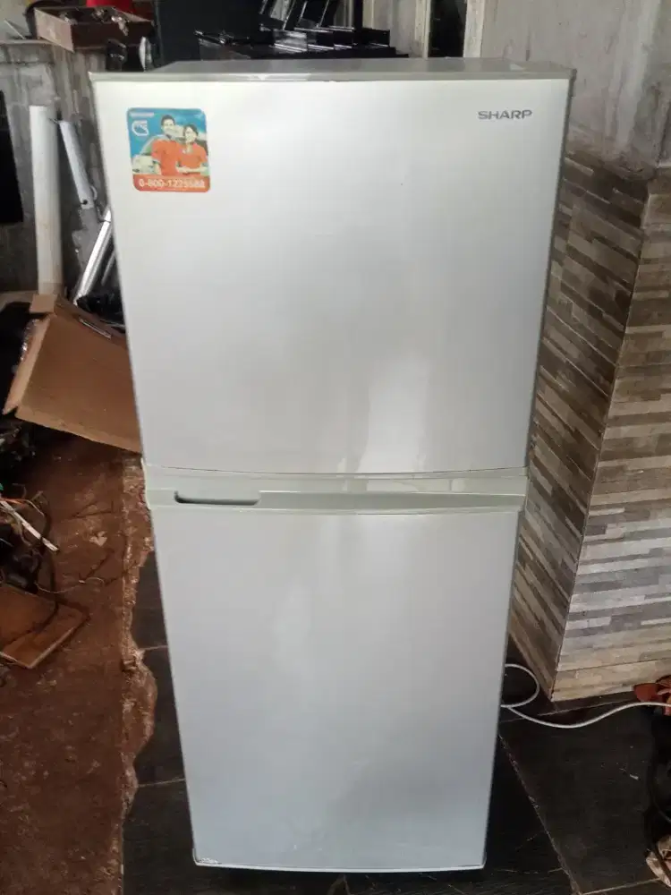 Kulkas Sharp 2 pintu