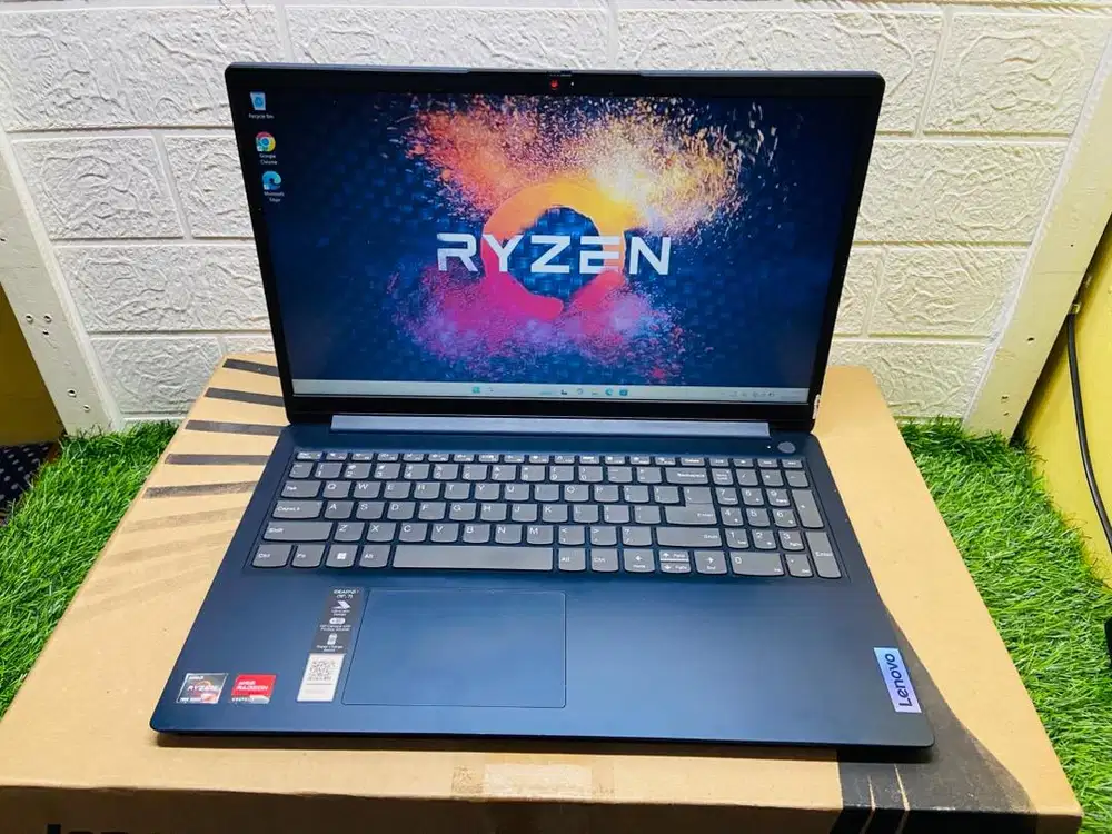 LENOVO IDEAPAD 1 Slim AMD RYZEN 3-7320U RAM 8-512 GB SSD LIKENEW