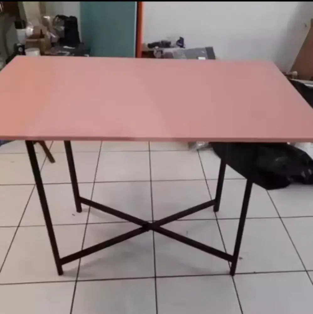 Meja lipat  kaki silang