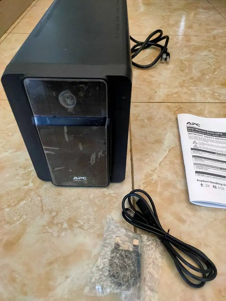 UPS APC 1600VA 900W (Bekas, Baterai/Aki drop)