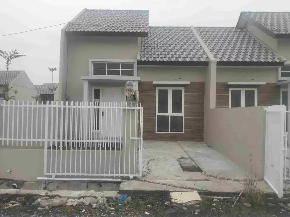 Dijual rumah murah di timur Juanda