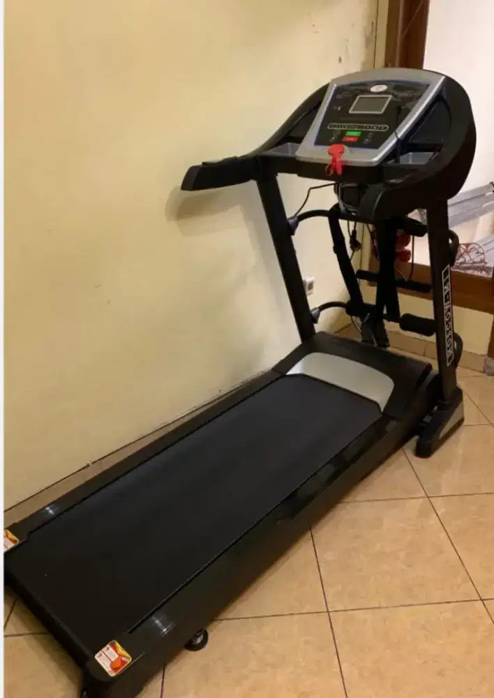 Treadmill alat lari elektrik