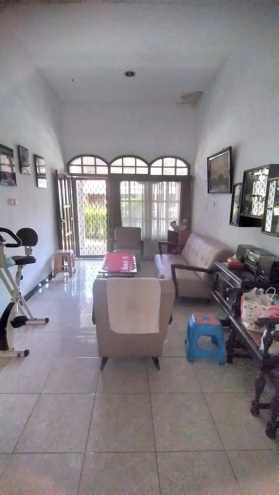 Dijual Rumah Darmo Permai 2 Lantai Kosongan Siap Huni Row Jln Lebar