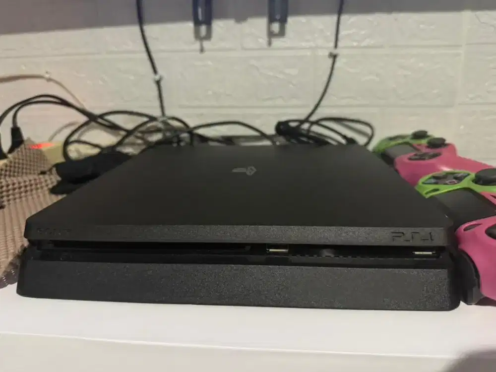 Dijual PS4 Slim 1TB OFW (Original)