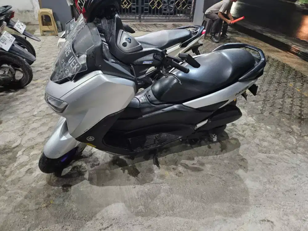 Nmax silver 2021