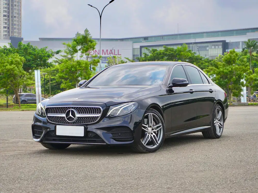 LOW ODOMETER ! Mercedes Benz E300 AMG MERCY E300 W213 2017 / 2018