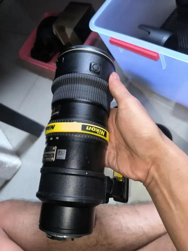 Lensa Nikon 70-200 f2.8 VR 1