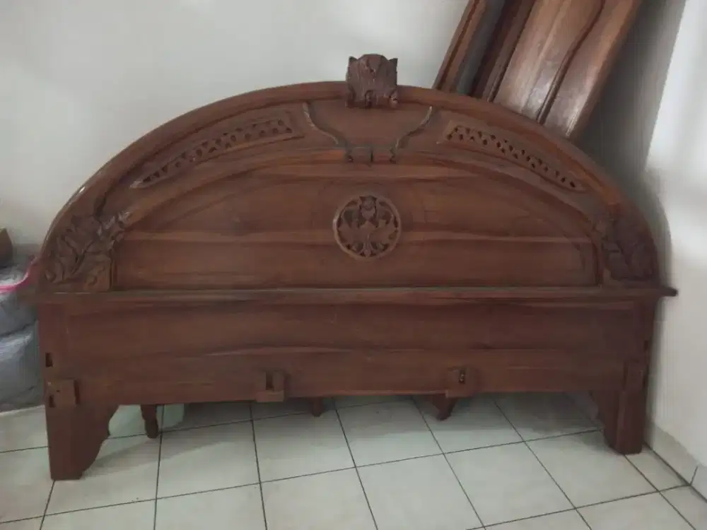 tempat tidur dipan 180×200 jati Belanda hanya tempat tidur