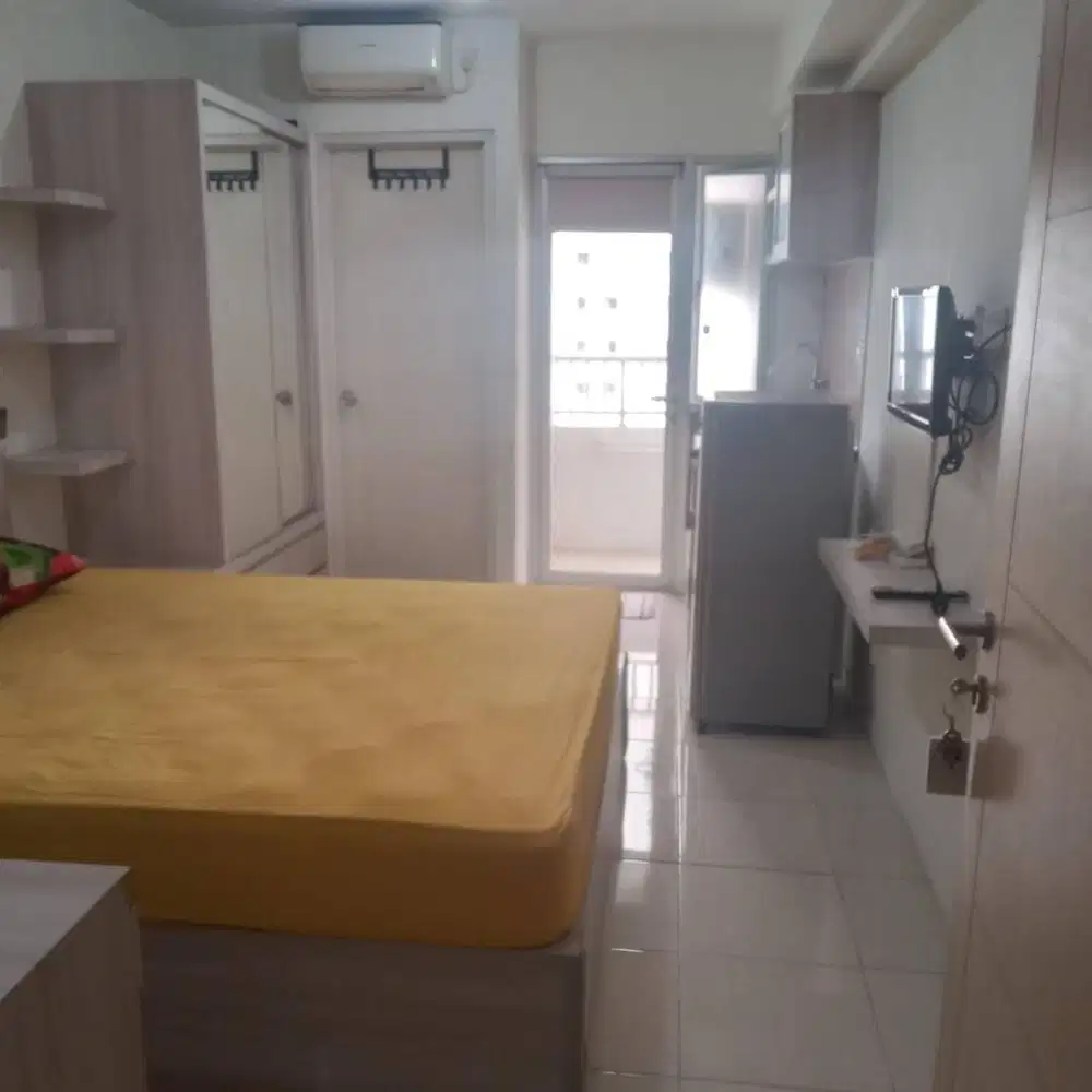 Disewakan apartemen educity full furnished