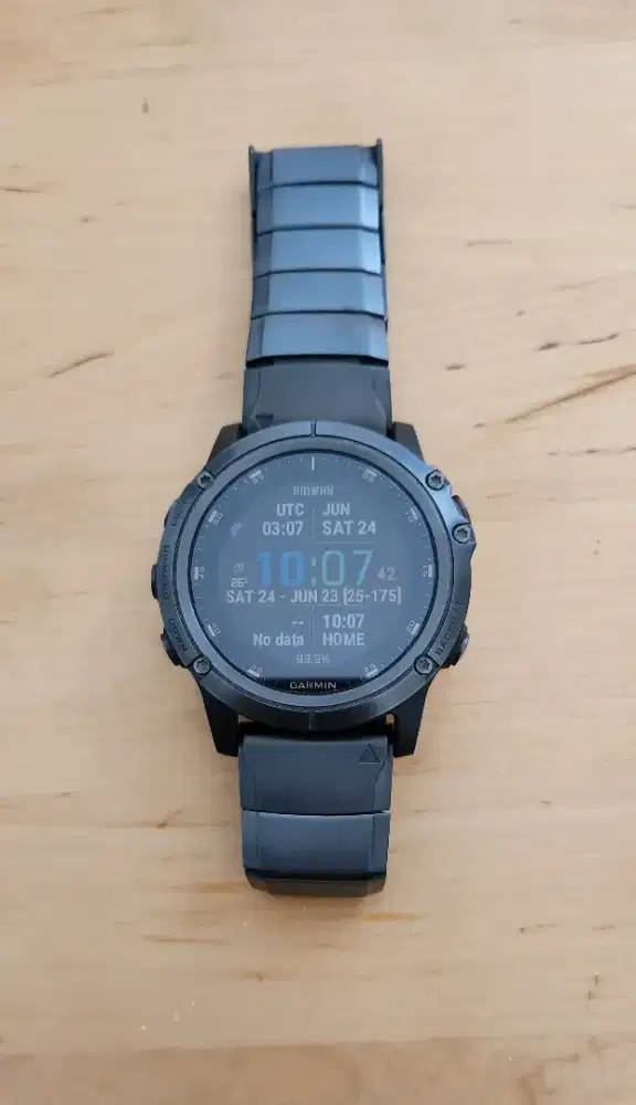 Garmin Fenix 5X Plus Carbon Gray DLC Titanium With Titanium Band