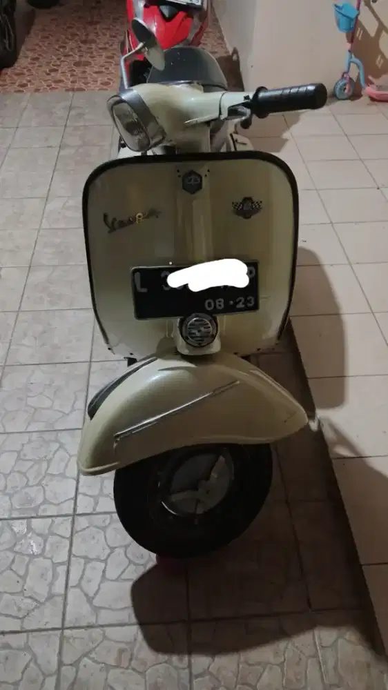 Vespa bajaj deluxe (india)